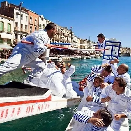 4 Personnes A 2mn De La Sete